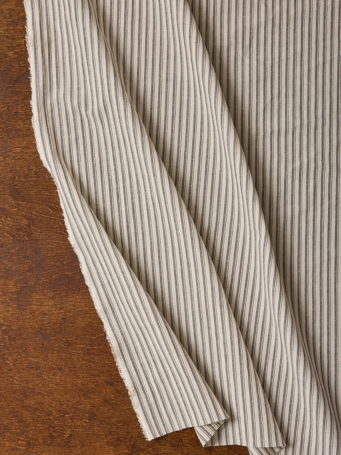 Cotton Linen Shadow Lawn