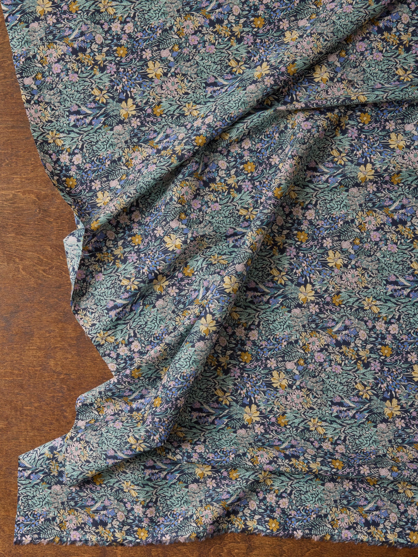 Ditzy Floral Lawn