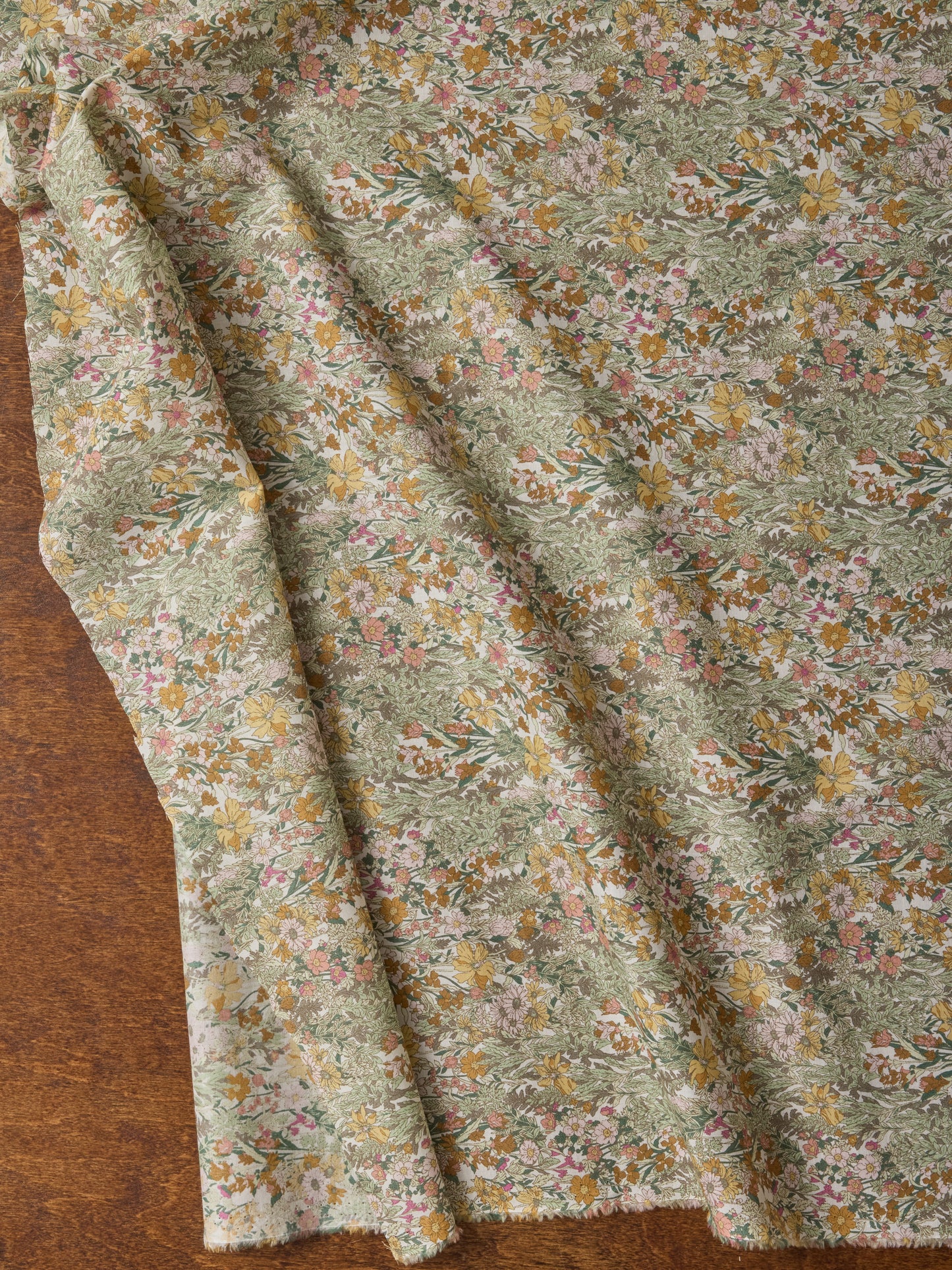 Ditzy Floral Lawn