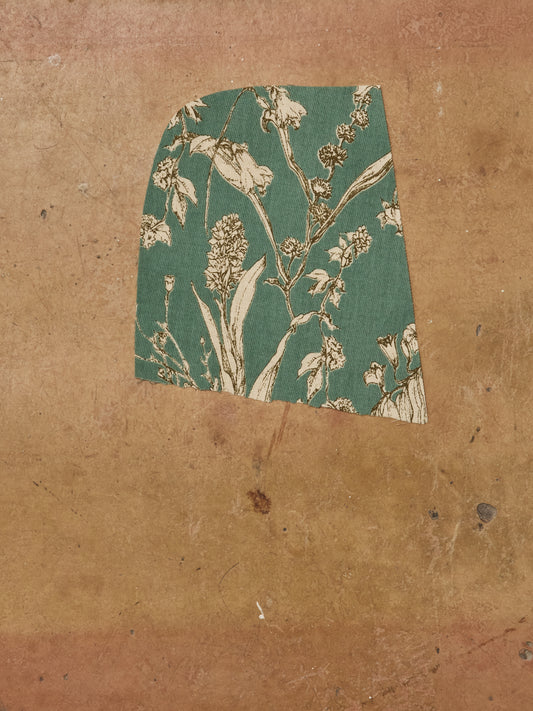 Etched Floral Lawn