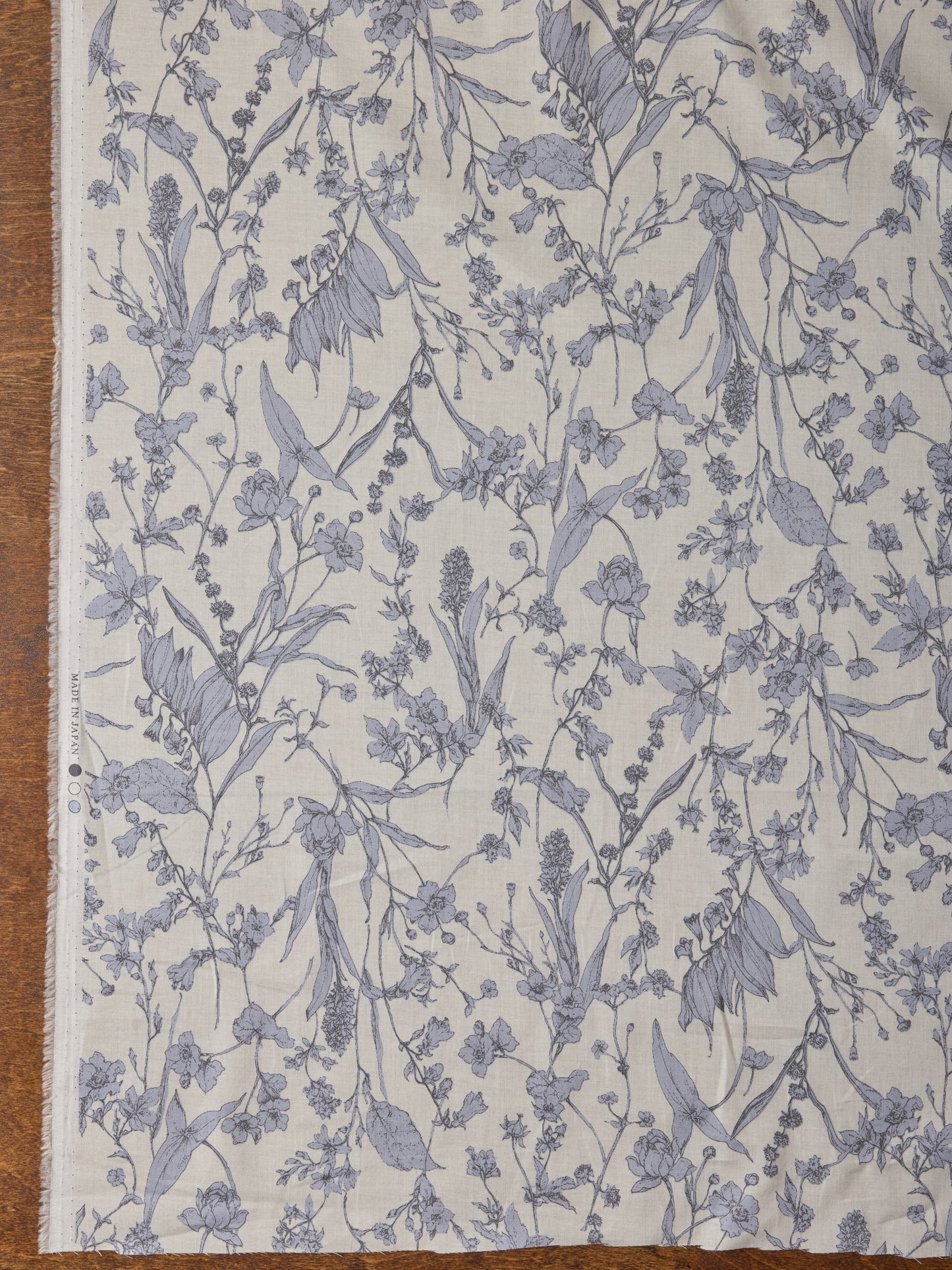 Etched Floral Lawn